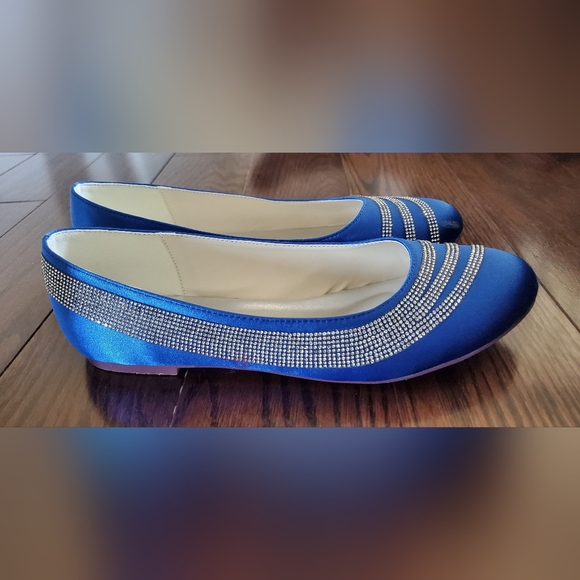 Flats - Picture 2 of 2